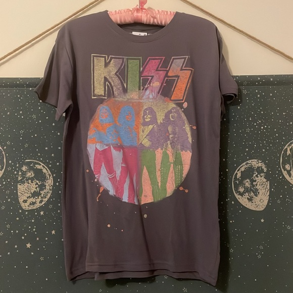 🌙KISS Short Sleeve Graphic T-Shirt - Purple🌙 - Picture 4 of 7